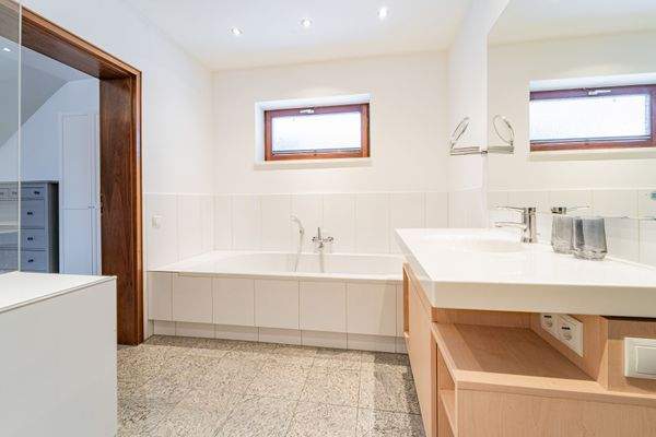 DI - Forbes Global Properties