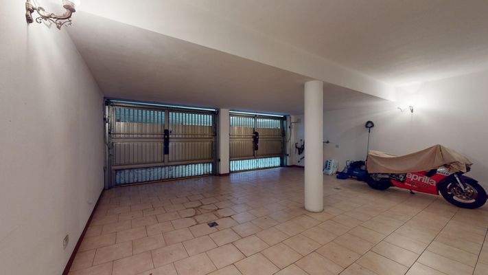 NA-072-10-Villetta-Bifamiliare-con-giardino-e-gara