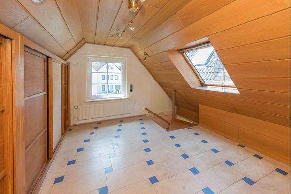 Dachgeschoss Ansicht 1