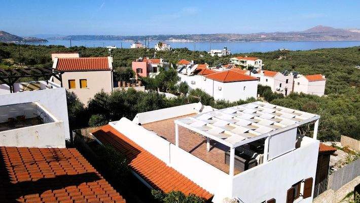 Kreta, Apokoronas: Wunderschönes 2-Schlafzimmer-Haus mit Meerblick, Garten und Dachterrasse in Plaka bei Chania