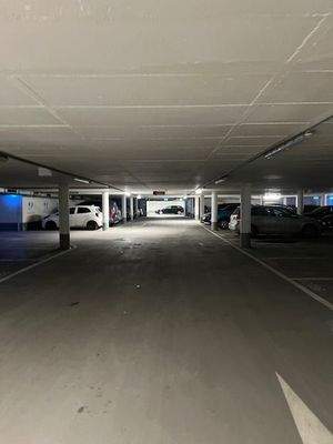 HGL0196_TG_Platz_zufahrt