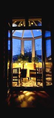 Romantischer Blick ins Turmzimmer in der Abenddämmerung!