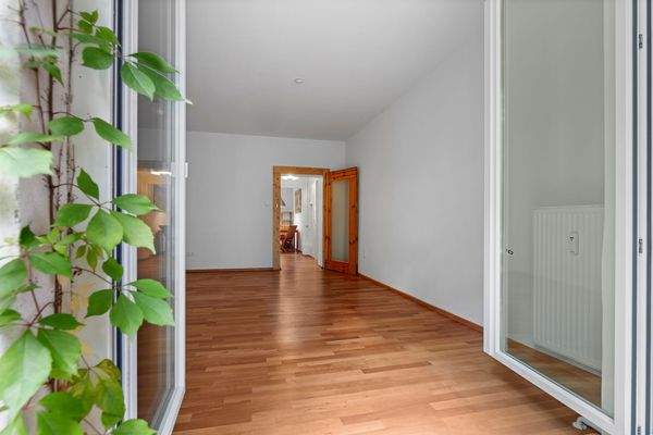 Wohn-Schlafzimmer (3)