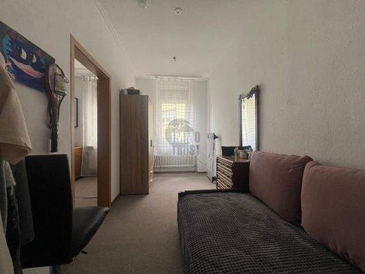 Schlafzimmer 1OG links