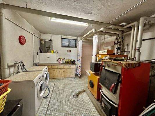 Wasch- und Heizungskeller