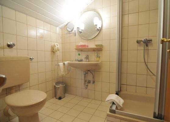 DG Gästebad 1 mit WC 