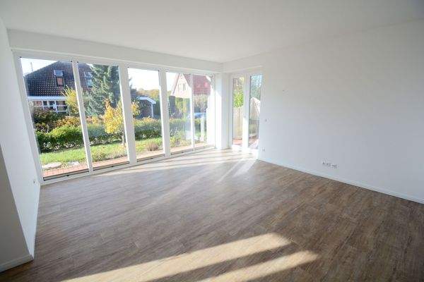 Wohn-/Esszimmer mit Terrassenzugang