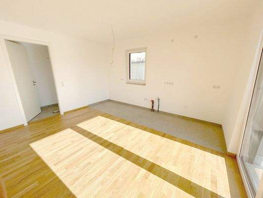 Küche mit Abstellraum