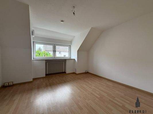 Kinderzimmer/ Büro 1