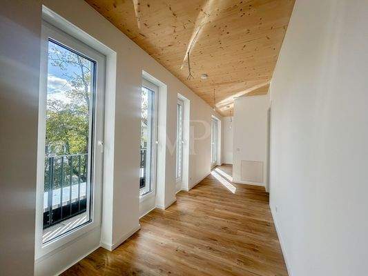 Flur und- Ankeidebereich