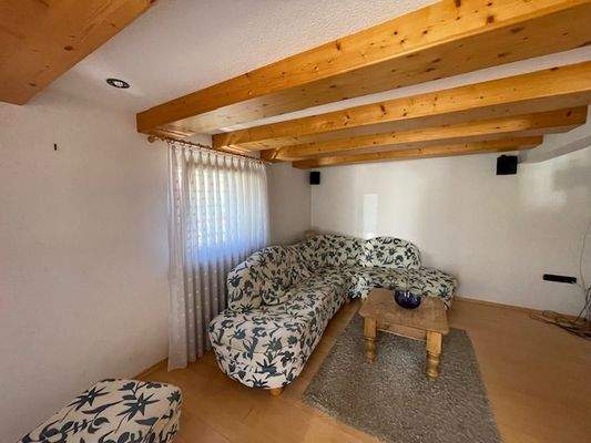Couch und TV-Bereich