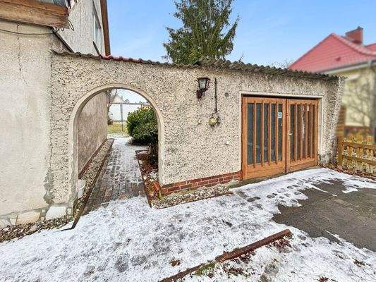 Zugang Garage und Garten