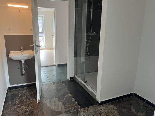 Duschbad OG Bild 2