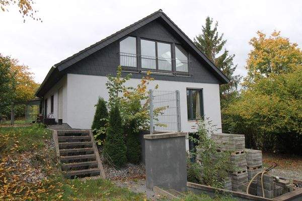 Rückwärtiger Zugang zum Gartenbereich.JPG