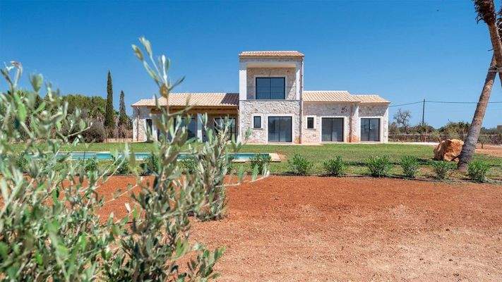 Finca Campos Fachada 4 BHHS-BAL-0130