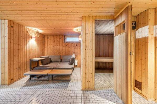 Wellnessbereich mit Sauna