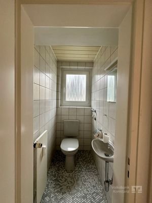 separates WC