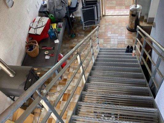 Terrassentreppe DG zum Garten oder in den Hof