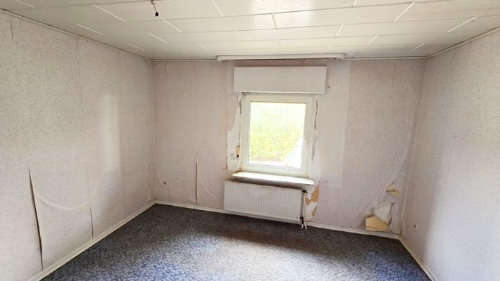 Schlafzimmer EG.jpg