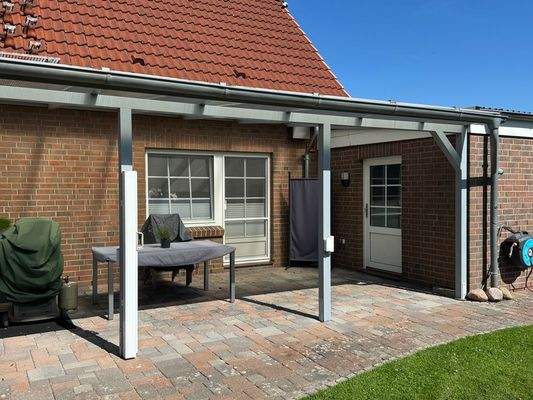 Überdachte Terrasse