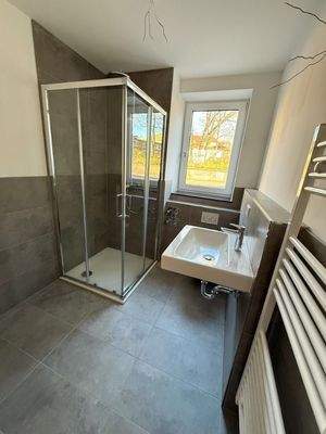 Duschbad mit Fenster