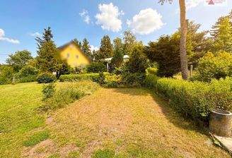 Seitenansicht mit Stellplatz