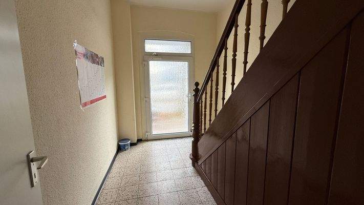 Treppenhaus EG / Eingang