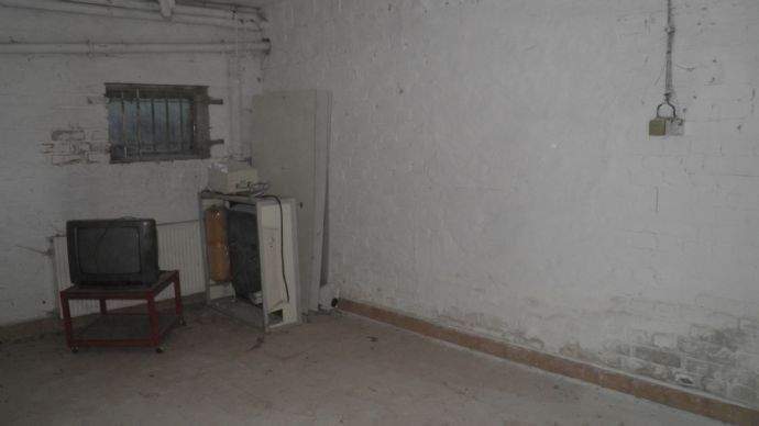 Großer Keller-Lagerraum