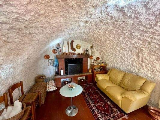 WhatsApp Image 2024-10-11 at 12.05.54 (3).jpeg