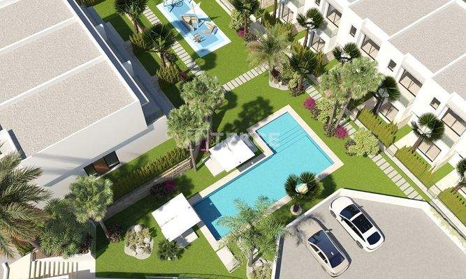 Elegant 3-Bed Villas in Finestrat with Communal Pool & Garden
