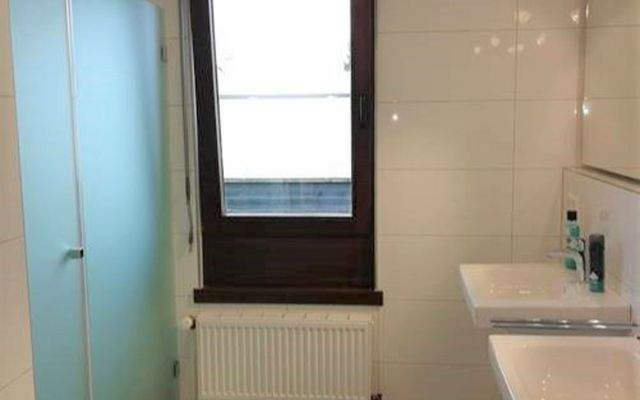 Zimmer übernachten in Stuttgart güsntig 4.jpeg