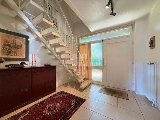 Schöne Eingangsdiele