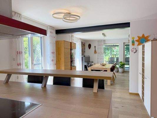 V014-2025_Blick Küche-Esszimmer