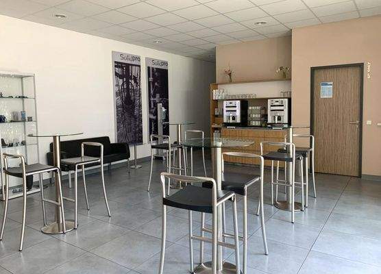 Gewerbeimmobilie mit Kantine  & Cafeteria