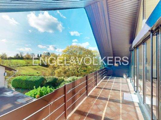 Die sonnige Loggia mit...