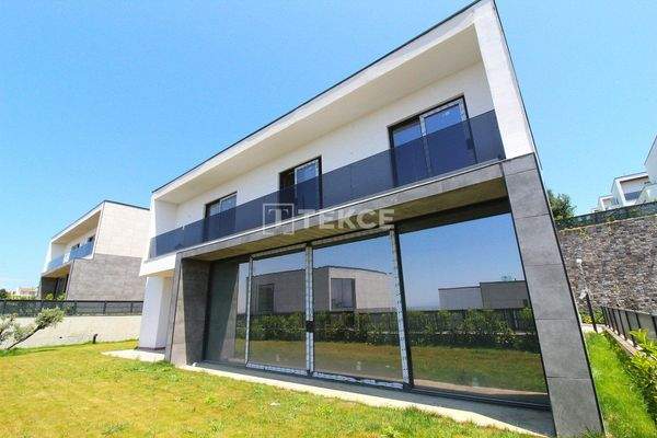 Villas for Sale in Bursa Bademli with Private Landscaped Garden