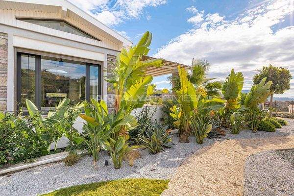 Houses with Private Pools and Large Gardens in Bodrum