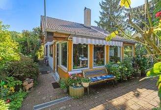 Terrasse mit Sitzbank