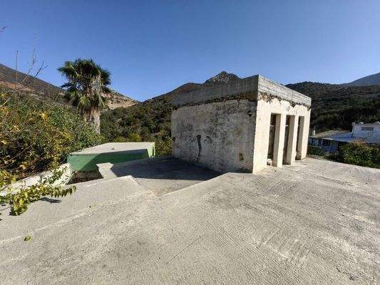 Kreta, Exantis: Unvollendetes, teilweise renoviertes Haus zum Verkauf in der Nähe von Bali