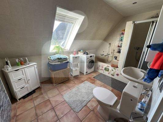 Badezimmer im Dachgeschoss