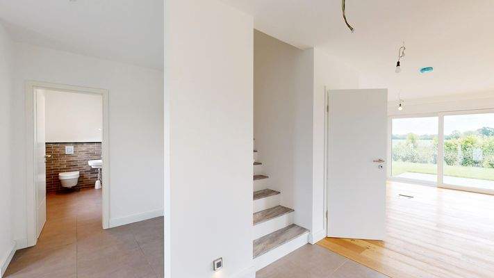 Diele Gäste WC Treppe.jpg