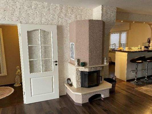 20 Kachelofen im Bereich WoZi Kü EZi