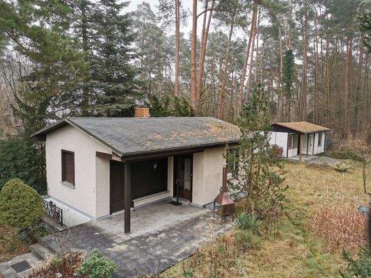 Blick vom benachbarten Wochenendhaus zum Verkaufso