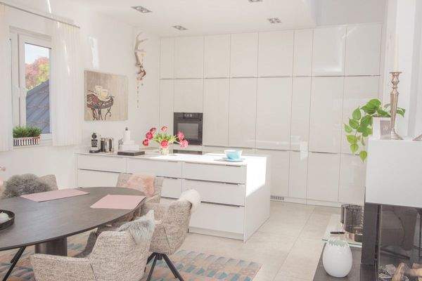 Küche und Essbereich