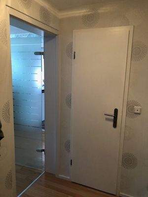 Flur EG zwischen Wohn-Essbereich und Schlafz.