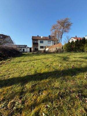 Hausrückseite mit Garten