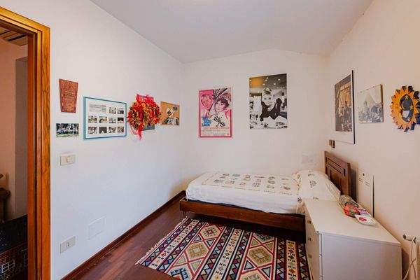 Eckhaus in Udine in der Via Grazzano