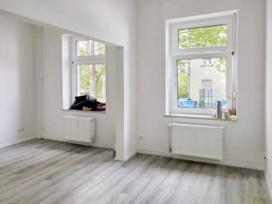 Wohn- und Schlafzimmer