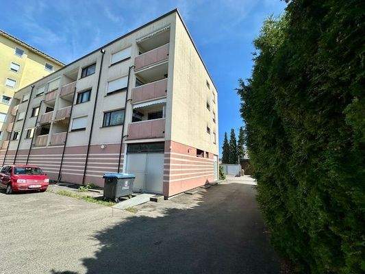 Lieferanten Zufahrt und Eingang