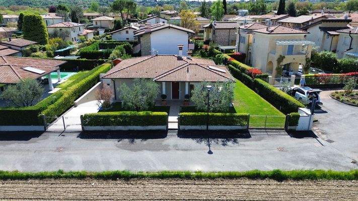 WhatsApp Image 2025-04-18 at 12.13.57 (8).jpeg